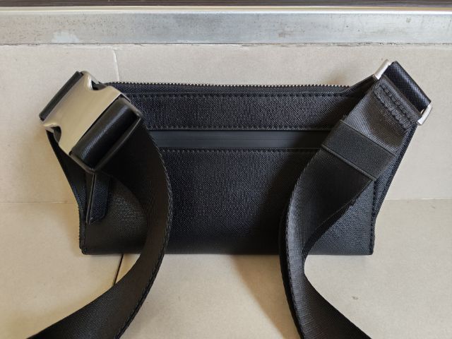 Guess คาดอกหนัง  รูปที่ 3