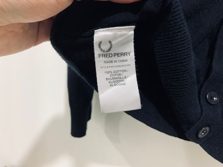 เสื้อแขนยาวไหมพรม FRED PERRY แท้ 💯 size M ขนาด อก 21 ยาว 27 นิ้ว สภาพดีมาก สีดำเข้ม ดีเทลสวย เนื้อผ้าดีมาก หายากน่าสะสมครับ รูปที่ 8