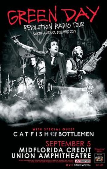 เสื้อยืดคอกลม Green Day Revolution รุ่น Radio Album Promo ไซส์ M ปี 2017 รูปที่ 4