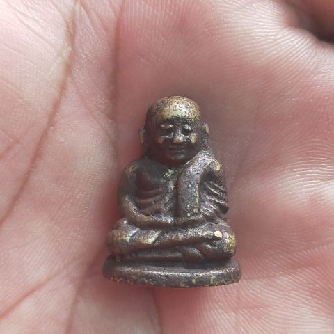 หลวงพ่อเงินเก่า