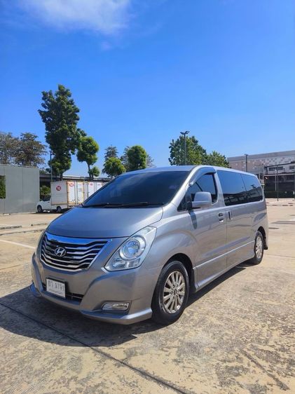 Hyundai H-1  2016 2.5 Elite Utility-car ดีเซล ไม่ติดแก๊ส เกียร์อัตโนมัติ เงิน