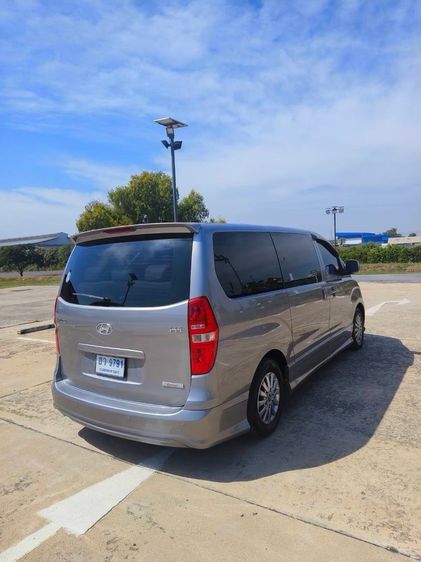 Hyundai H-1  2016 2.5 Elite Utility-car ดีเซล ไม่ติดแก๊ส เกียร์อัตโนมัติ เงิน รูปที่ 4