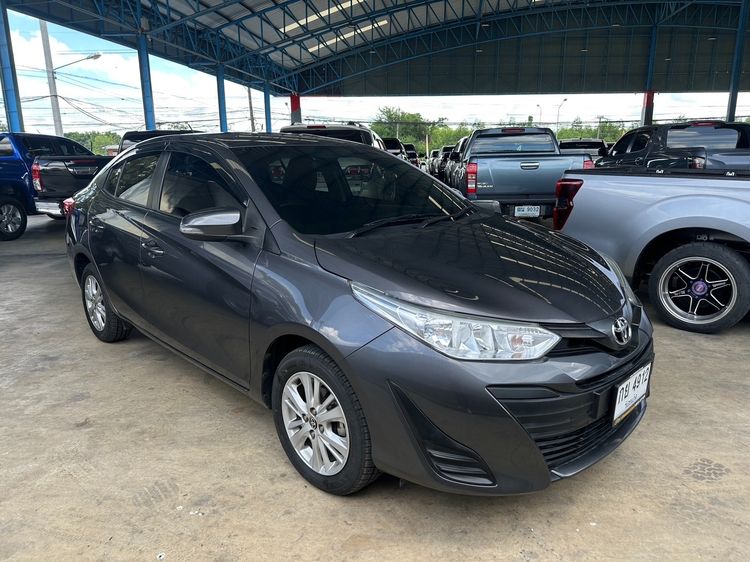 Toyota Yaris ATIV 2019 1.2 E Sedan เบนซิน ไม่ติดแก๊ส เกียร์อัตโนมัติ เทา รูปที่ 2
