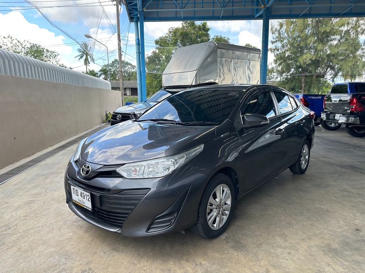 Toyota Yaris ATIV 2019 1.2 E Sedan เบนซิน ไม่ติดแก๊ส เกียร์อัตโนมัติ เทา