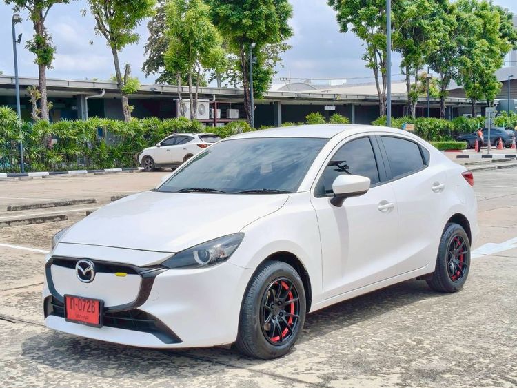 Mazda Mazda 2 2023 1.3 Skyactiv-G C Sedan Sedan เบนซิน ไม่ติดแก๊ส เกียร์อัตโนมัติ ขาว รูปที่ 2