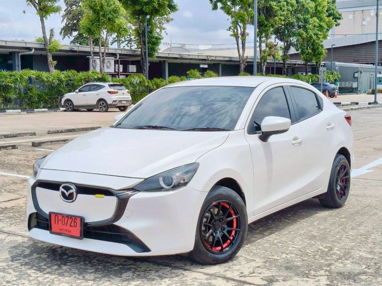 รถ Mazda Mazda 2 1.3 Skyactiv-G C Sedan สี ขาว