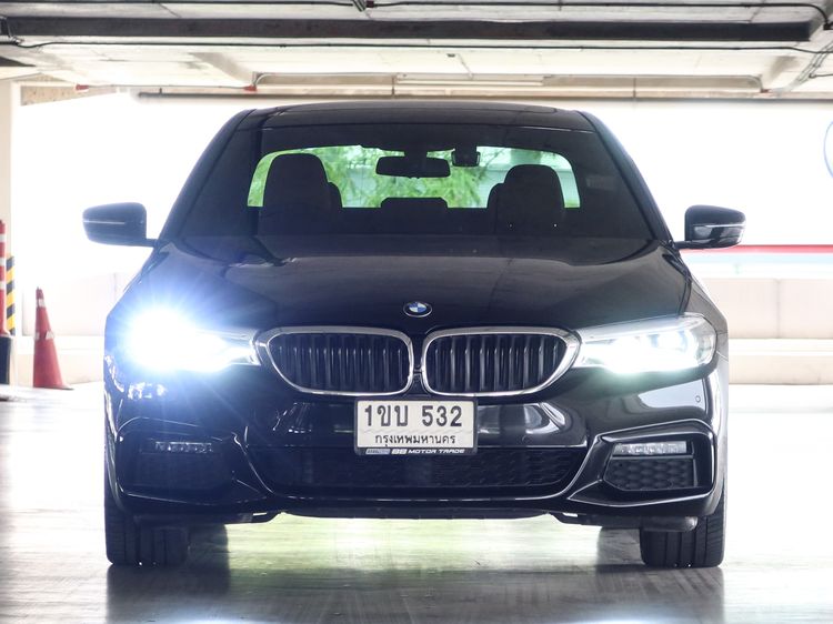 BMW Series 5 2020 530e Sedan ปลั๊กอินไฮบริด (PHEV) ไม่ติดแก๊ส เกียร์อัตโนมัติ ดำ รูปที่ 4