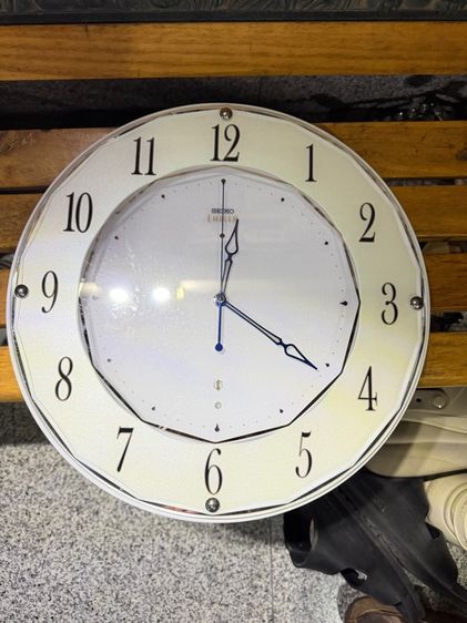 ขาว โลหะ นาฬิกาแขวนSeiko