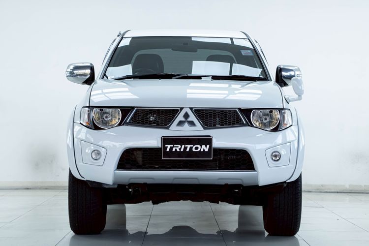 Mitsubishi Triton 2015 2.5 Plus Pickup ดีเซล ไม่ติดแก๊ส เกียร์ธรรมดา เทา รูปที่ 4