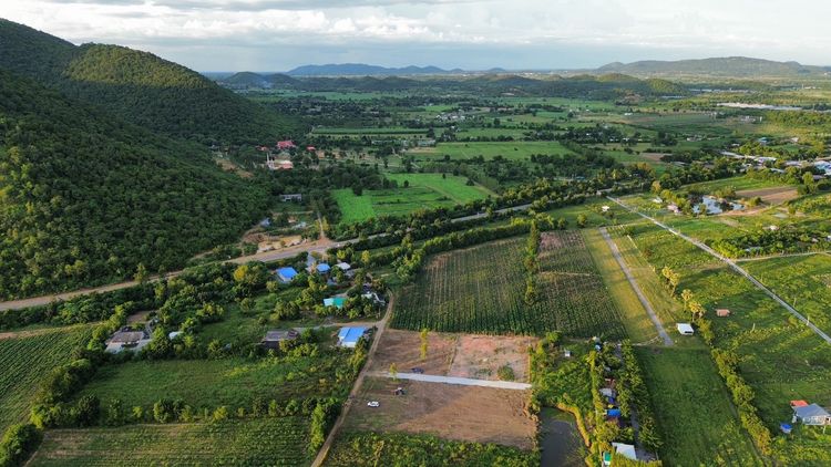 ไม่ใช่ ที่ดินติดเขา เลาขวัญ กาญจนบุรี รูปที่ 2