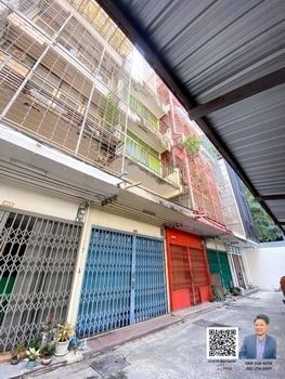 ไม่ใช่ ขายตึกแถว ถนนปั้น สีลม สาธร อยู่ด้านหลังวัดแขก พร้อมที่จอดรถ 1 คัน รูปที่ 2