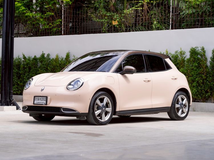 GWM ORA Good Cat 2022 500KM ULTRA Sedan ไฟฟ้า ไม่ติดแก๊ส เกียร์อัตโนมัติ ชมพู รูปที่ 3