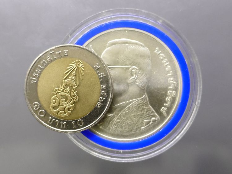 เหรียญเงิน 600 บาท ที่ระลึกเฉลิมพระชนมพรรษา 6 รอบ รัชกาลที่9 พ.ศ.254 ไม่ผ่านใช้ รูปที่ 5