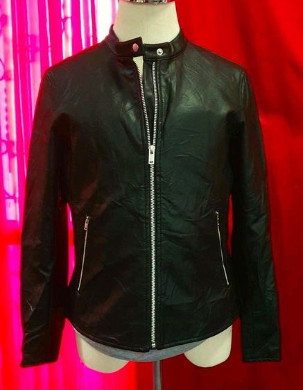 Uniqlo แจ็คเก็ตหนังสีดํา