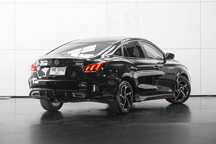 MG MG5 2021 1.5 X Sedan เบนซิน ไม่ติดแก๊ส เกียร์อัตโนมัติ ดำ รูปที่ 4