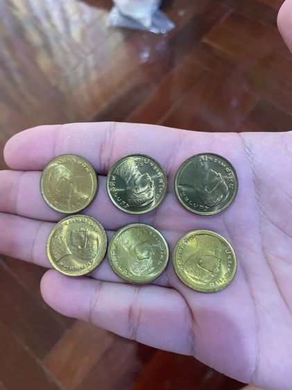 เหรียญ 50 สต. ปี 2523 จำนวน 200 เหรียญ สภาพ unc ยกถุงเดิม รูปที่ 3
