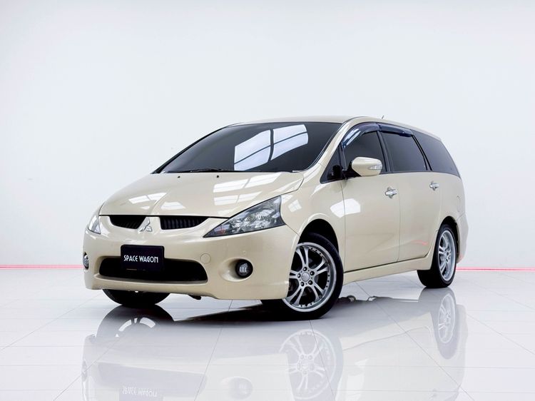 รถ Mitsubishi Space Wagon 2.4 GLS สี น้ำตาล