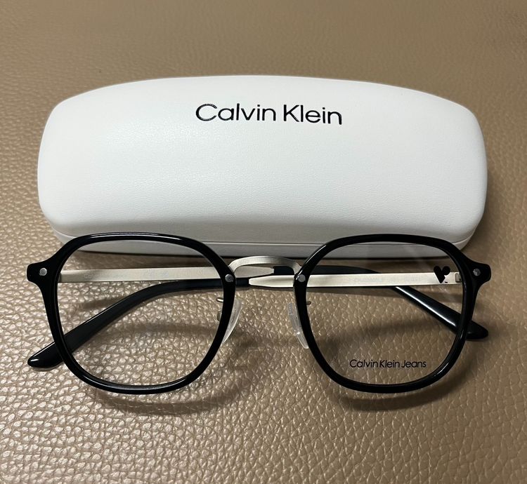 อื่นๆ แว่นสายตา กรอบแว่น CALVIN KLEIN ของแท้ใหม่