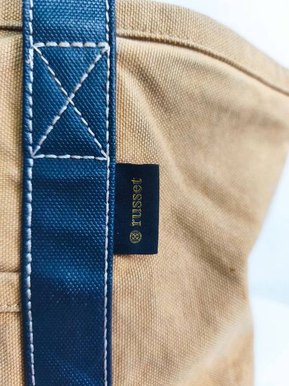 กระเป๋าสะพายข้าง Russet ผ้าเเคนวาสสีน้ำตาลโลโก้R มือ2 รูปที่ 4