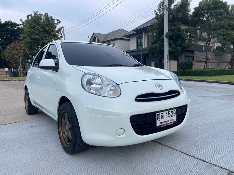 Nissan March 2011 1.2 E Sedan เบนซิน ไม่ติดแก๊ส เกียร์อัตโนมัติ ขาว รูปที่ 2