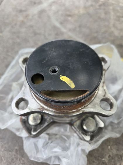 ลูกปืนล้อหลังพร้อมดุมล้อ 1 คู่ honda city 2014 gm6  แท้มือสอง รูปที่ 2