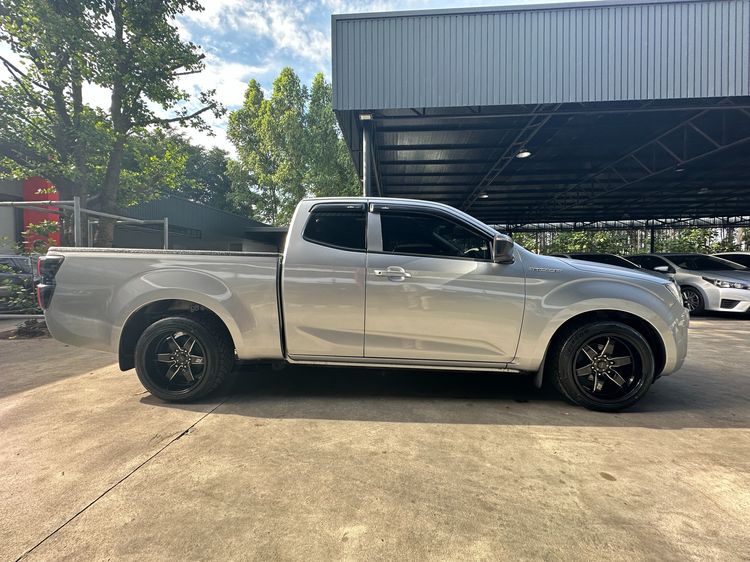 Isuzu D-MAX 2022 1.9 L Pickup ดีเซล เกียร์ธรรมดา เทา รูปที่ 4