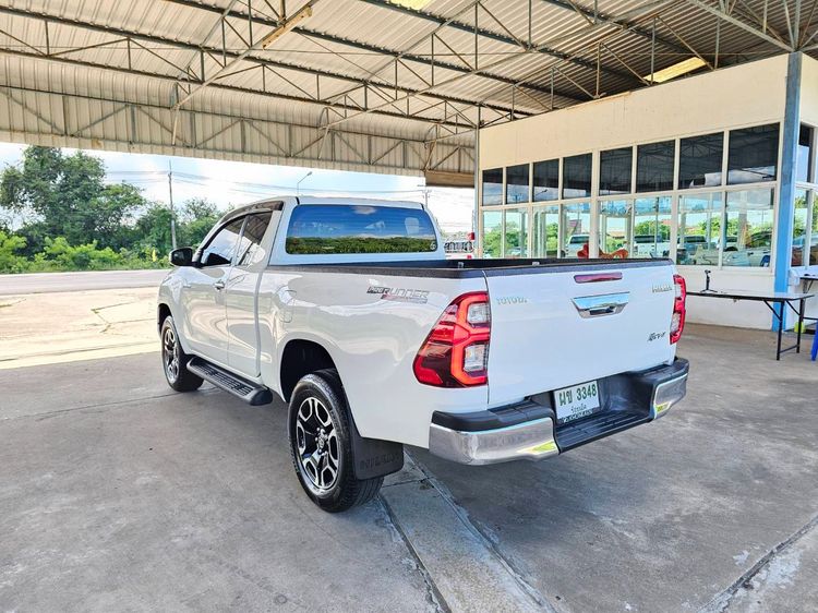 Toyota Hilux Revo 2022 Smart Cab 2.4 Mid Prerunner Pickup ดีเซล ไม่ติดแก๊ส เกียร์ธรรมดา ขาว รูปที่ 4