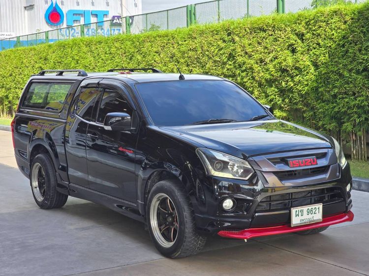 รถ Isuzu D-MAX 1.9 Hi-Lander X-Series สี ดำ