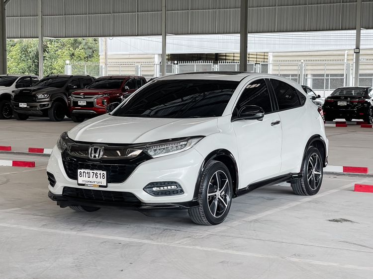 รถ Honda HR-V 1.8 RS สี ขาว