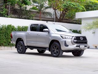 Toyota Hilux Revo 2.4 Prerunner Double Cab ปี  2021