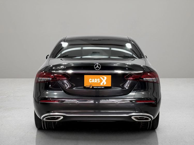 Mercedes-Benz E-Class 2021 E300 Sedan ปลั๊กอินไฮบริด (PHEV) ไม่ติดแก๊ส เกียร์อัตโนมัติ เทา รูปที่ 4