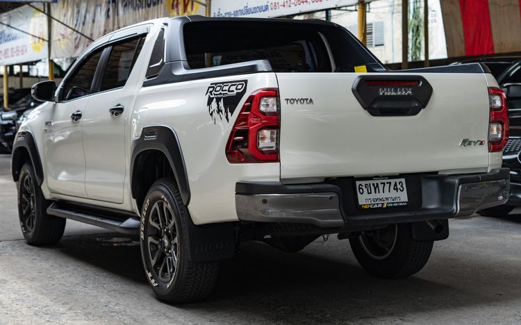 Toyota Hilux Revo 2021 Double Cab 4x4 2.8 Rocco Pickup ดีเซล ไม่ติดแก๊ส เกียร์อัตโนมัติ ขาว รูปที่ 3