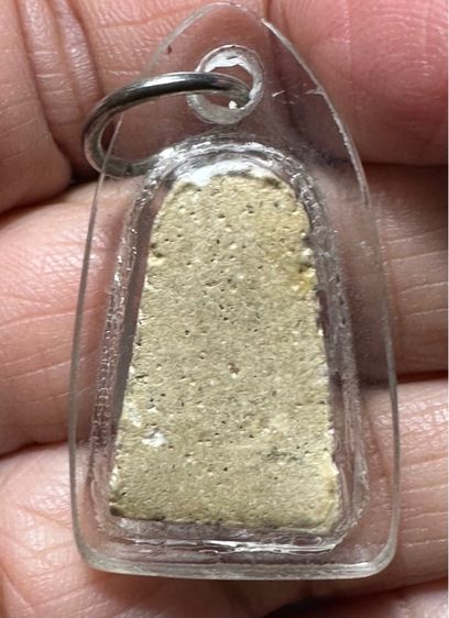 ล.ป.ทวด เนื้อขาว พระพอมีอายุความเก่าเลี่ยมเดิม ไม่ทราบที่ รูปที่ 7