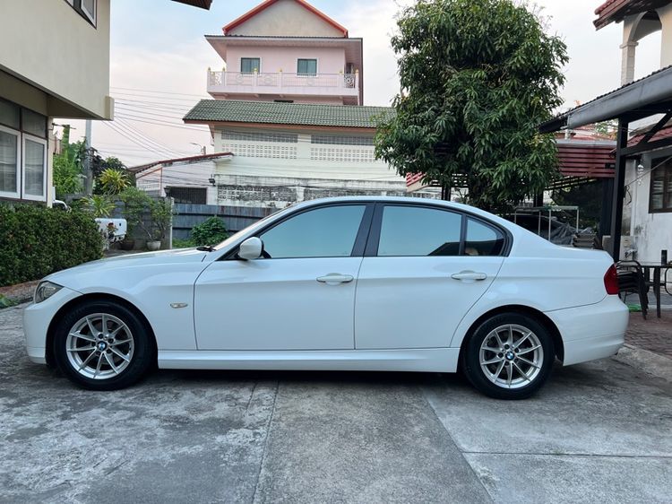 BMW Series 3 2011 318i Sedan เบนซิน ไม่ติดแก๊ส เกียร์อัตโนมัติ ขาว รูปที่ 3