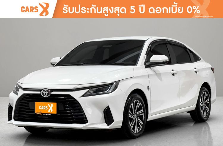 รถ Toyota Yaris ATIV 1.2 Smart สี ขาว