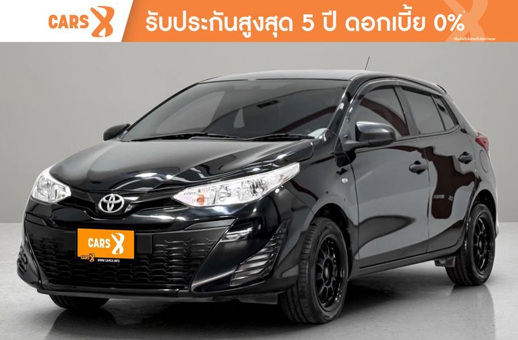 รถ Toyota Yaris 1.2 J สี ดำ