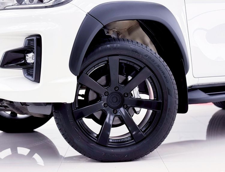 Toyota Hilux Revo 2019 2.4 Prerunner G Rocco Pickup ดีเซล ไม่ติดแก๊ส เกียร์ธรรมดา ขาว รูปที่ 4