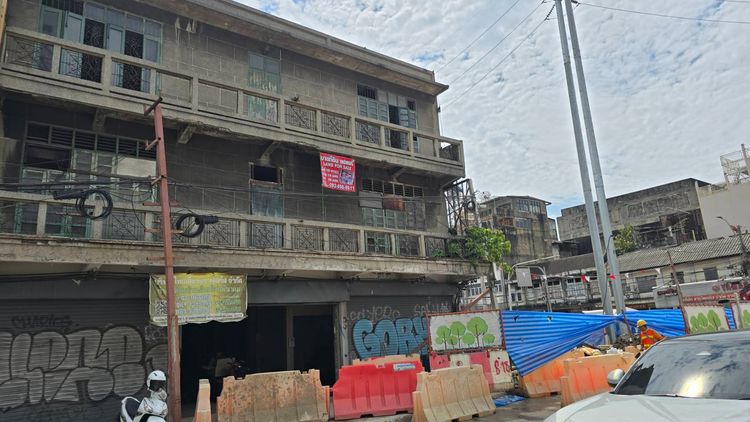 ไม่ใช่ ขาย ตึกแถว ติด MRTสถานีสามยอด ถนนหลวง สวนรมณีนาถ วรจักร เนื้อที่ 182 ตารางวา ทำเลดี รูปที่ 2