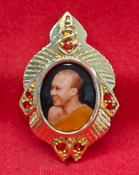 💟 ล็อกเก็ต หลวงพ่อชำนาญ วัดบางกุฎีทอง 