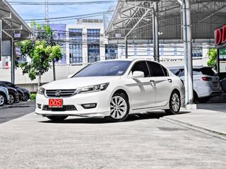 Accord 2.0 EL ปี 2014 สภาพสวยมาก สีขาวแท้จากโรงงาน ไม่เคยติดแก๊สมาก่อน วิ่งมาเฉลี่ยปีล่ะ 20,000 กม.เองนะ