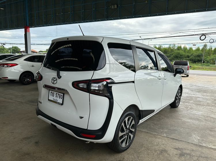 Toyota Sienta 2018 1.5 V Utility-car เบนซิน ไม่ติดแก๊ส เกียร์อัตโนมัติ ขาว รูปที่ 3