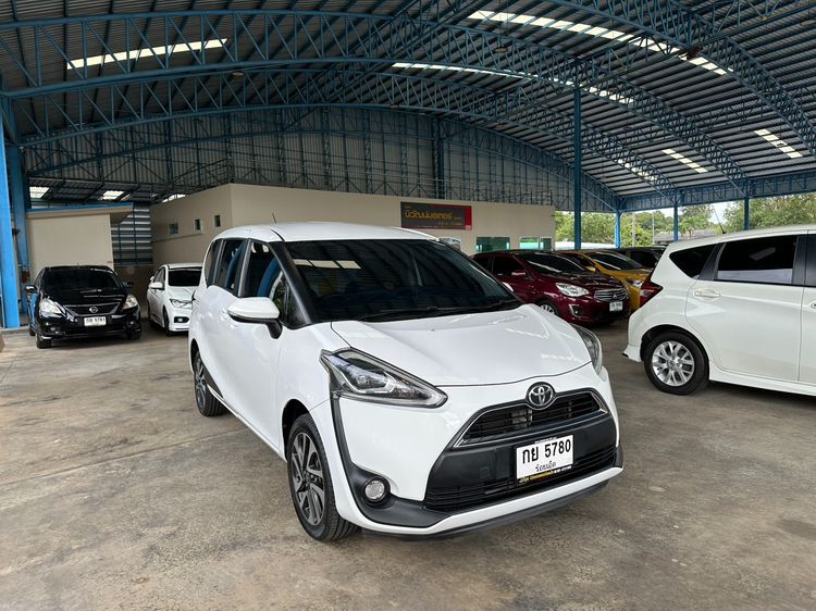 Toyota Sienta 2018 1.5 V Utility-car เบนซิน ไม่ติดแก๊ส เกียร์อัตโนมัติ ขาว รูปที่ 2