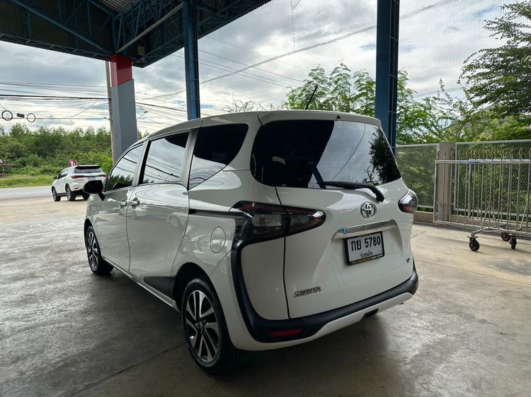 Toyota Sienta 2018 1.5 V Utility-car เบนซิน ไม่ติดแก๊ส เกียร์อัตโนมัติ ขาว รูปที่ 4