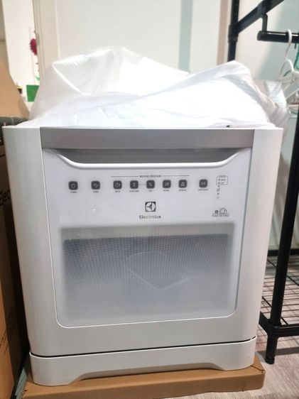 เครื่องล้างจานตั้งโต๊ะ ELECTROLUX ยกให้ราคาแค่ครึ่งเดียว ได้เครื่องใหม่กล่องยังไม่แกะ (ทดสอบแล้วใช้งานได้ปกติ)