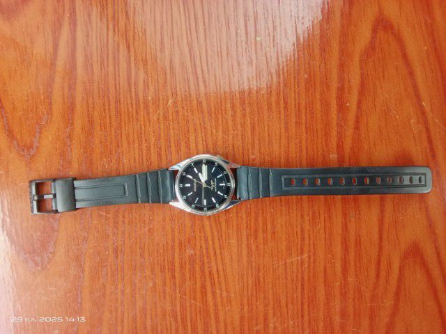 ขายนาฬิการะบบควอทยี่ห้อMIRAGHมีบอกวันและวันที่มีพลายน้ำราคา470บาทนัดรับได้ครับชนมือไม่มีปลายทางครับ รูปที่ 3