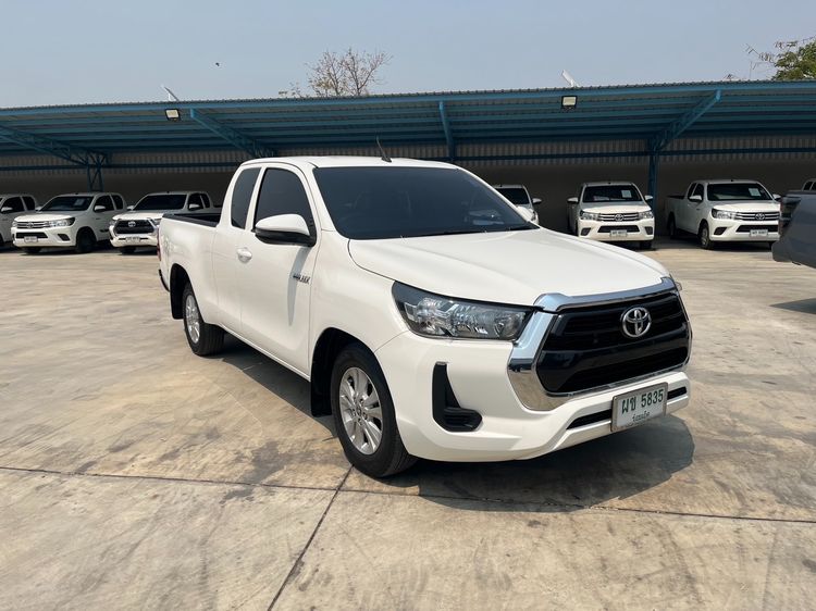Toyota Hilux Revo 2021 Smart Cab 2.4 Entry Z Edition Pickup ดีเซล ไม่ติดแก๊ส เกียร์ธรรมดา ขาว รูปที่ 2