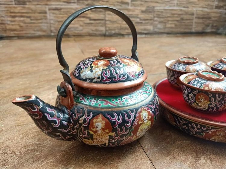 ชุดกาชาพร้อมถ้วนถาดรองเทพนมนรสิงห์เก่า  รูปที่ 2