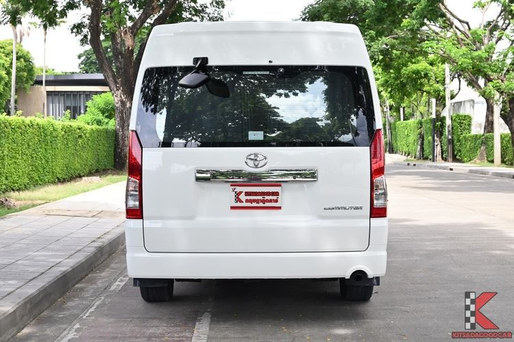 Toyota Commuter 2020 2.8 Van ดีเซล ไม่ติดแก๊ส เกียร์อัตโนมัติ ขาว รูปที่ 4