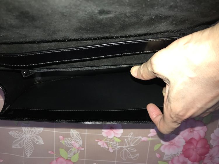 ลดราคา Gucci ของแท้ ใช้ได้ 2 แบบ คลัช และ สายสะพายยาว รูปที่ 13