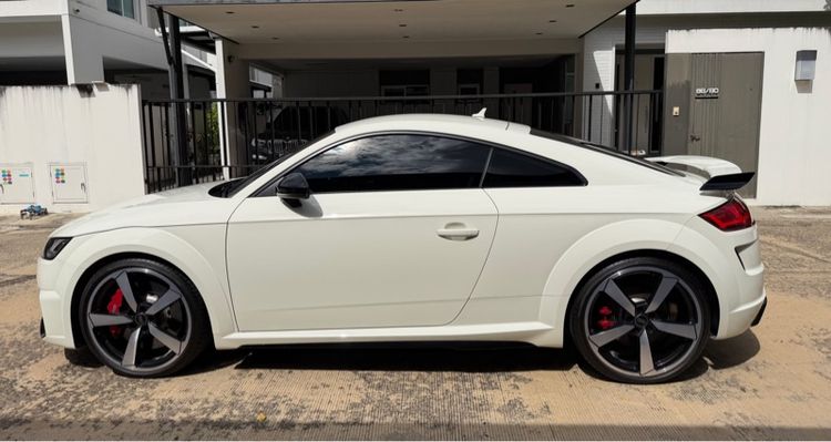 Audi Audi TT RS  2023 2.5 TFSI Quattro 4WD Sedan เบนซิน ไม่ติดแก๊ส เกียร์อัตโนมัติ ขาว รูปที่ 3